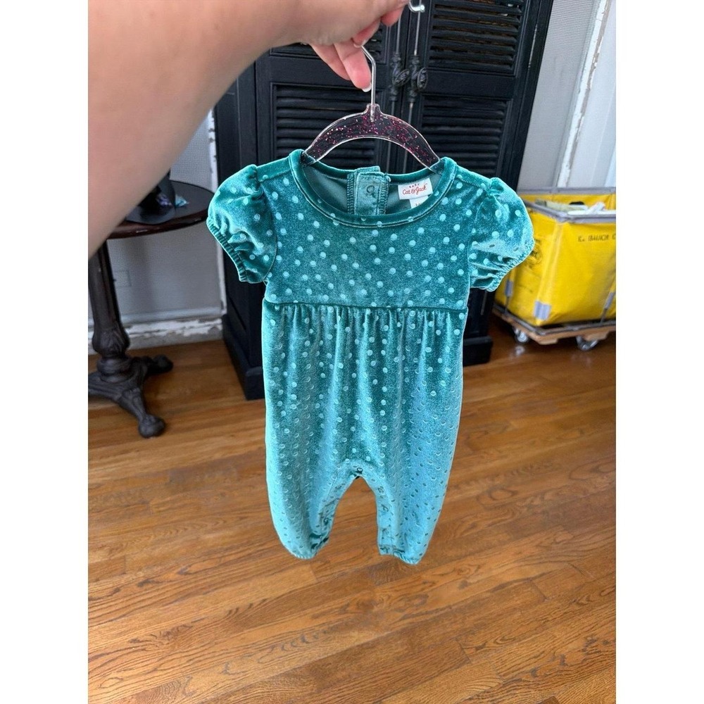 Cat & Jack velour romper a green polka dot pattern and puff sleeves 3-6
